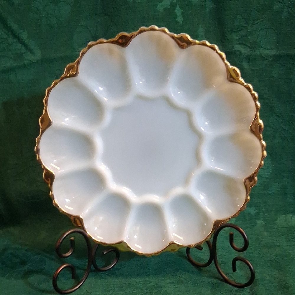 Vtg Anchor Hocking Milk Glass Deviled Egg Plate